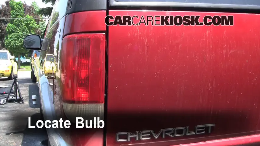 1995 Chevrolet Blazer LT 4.3L V6 (4 Door) Lights Reverse Light (replace bulb)